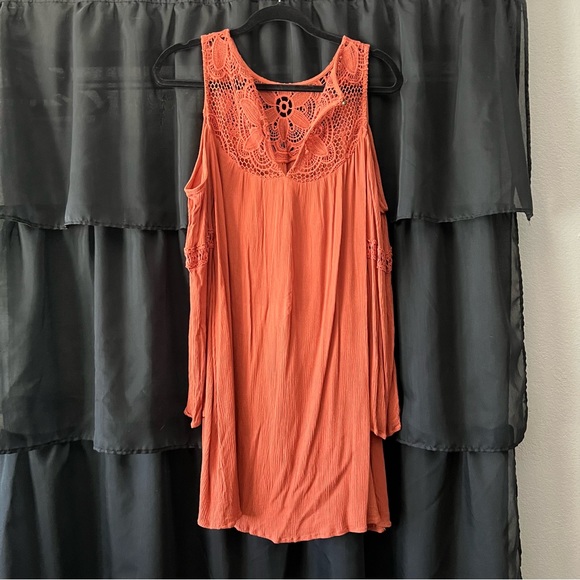 Fall off-the-shoulder dress - Picture 5 of 5